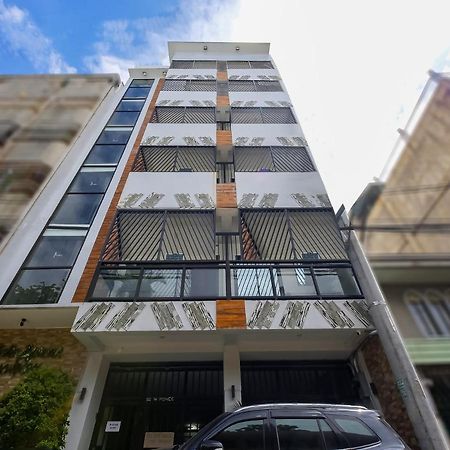 Oyo 848 Dona Aurora Condotel Кесон-Сити Экстерьер фото